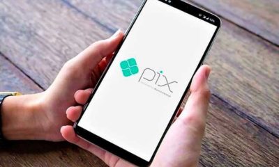 Logo do PIX em tela de celular