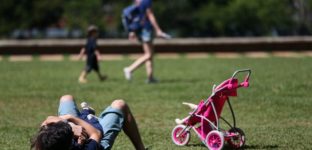 Criança brincando em Brasília. Foto: Arquivo/Marcelo Camargo/Agência Brasil