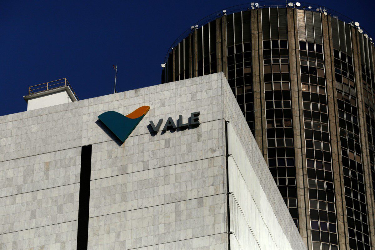 Logo da mineradora brasileira Vale no edifício-sede da companhia no Rio de Janeiro