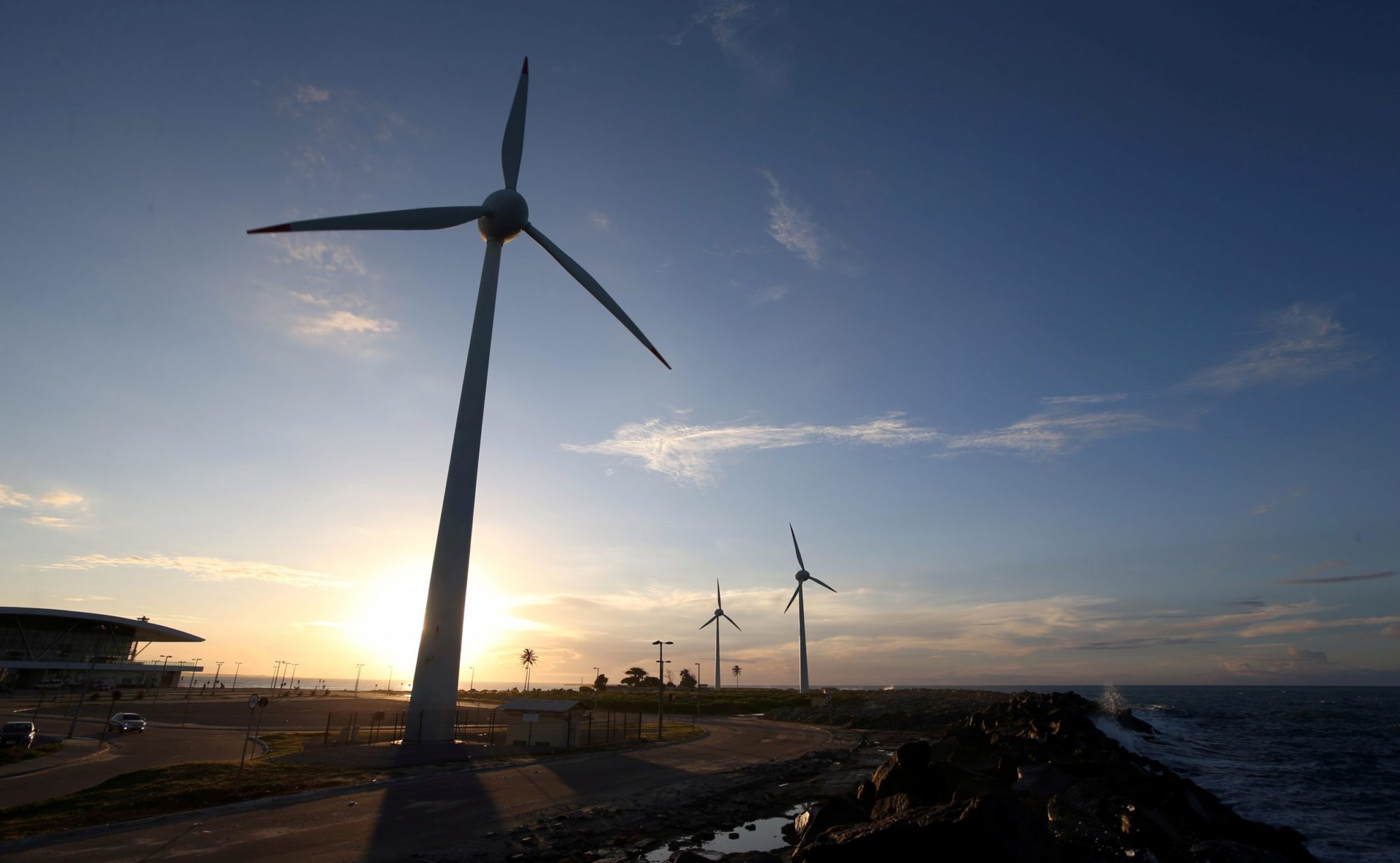 Enel inicia obra de usinas eólicas e solares no Brasil e prevê investir R$5, 6 bi