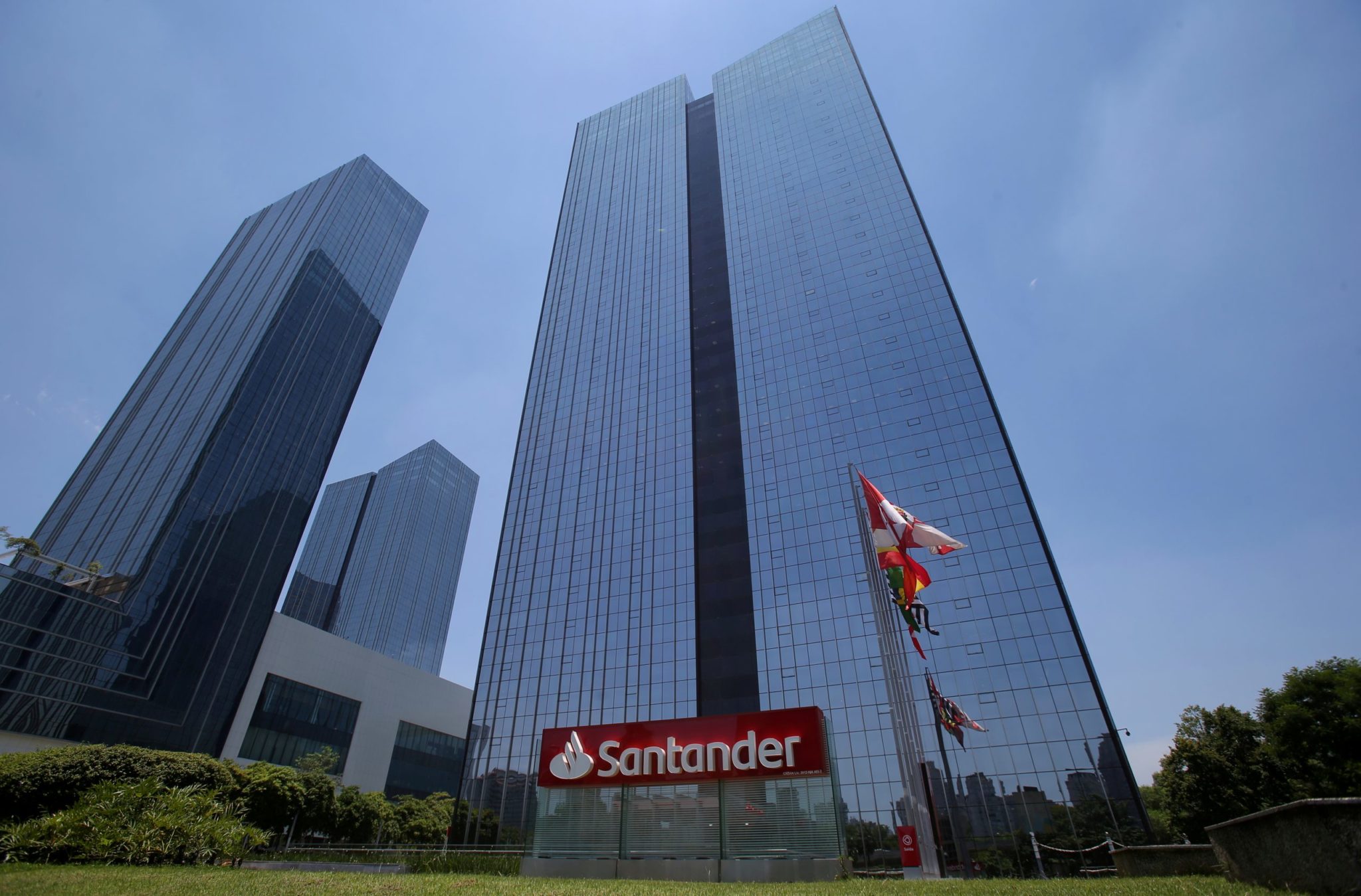 Santander vai pagar R$ 1,7 bi em JCP; veja data de pagamento e valor por ação