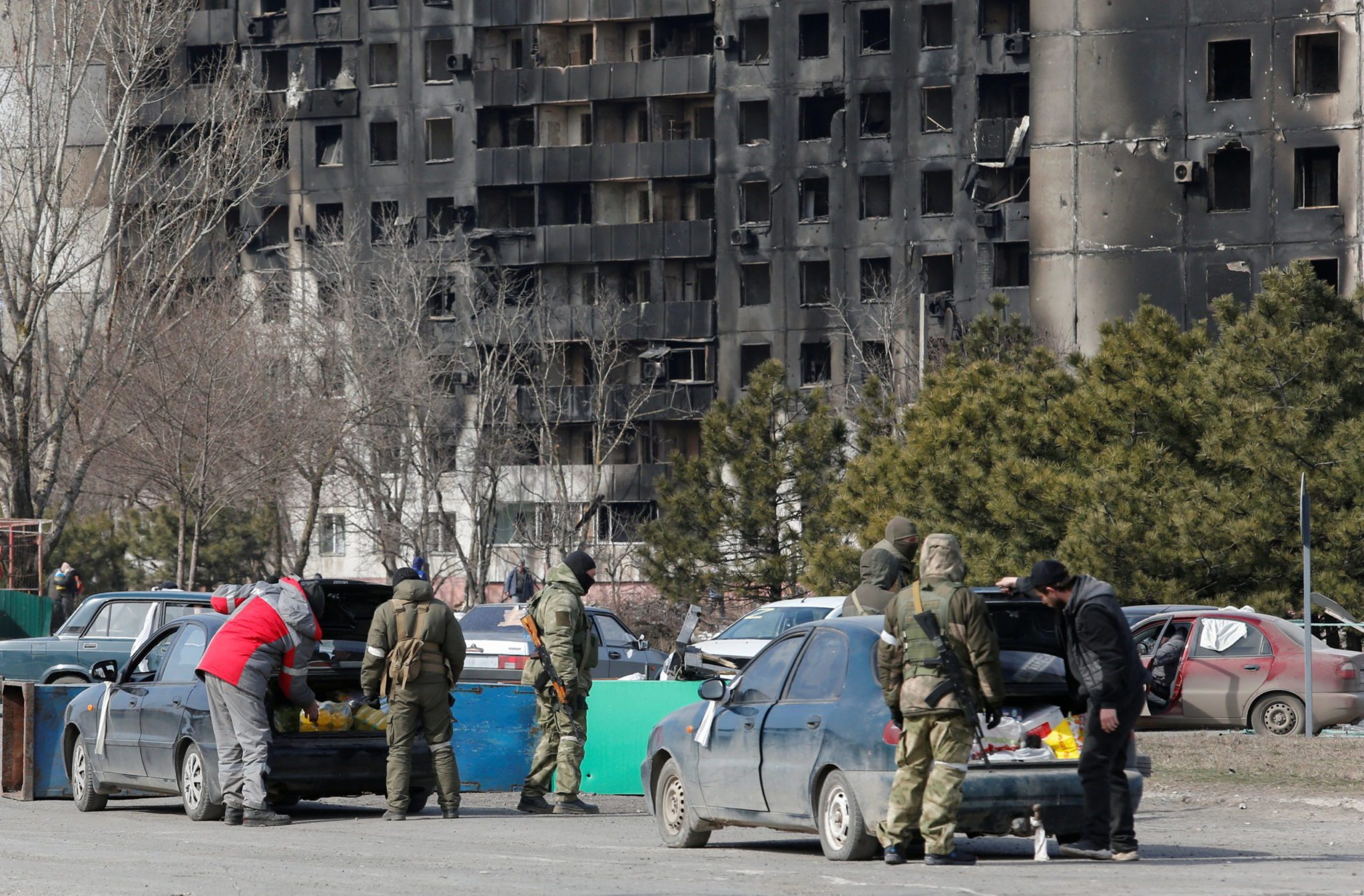 Ucrânia desafia exigência russa de depor armas em Mariupol