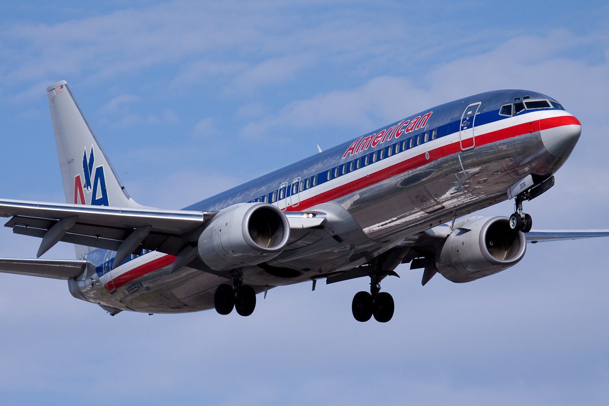American Airlines prevê retorno de lucros com recuperação de