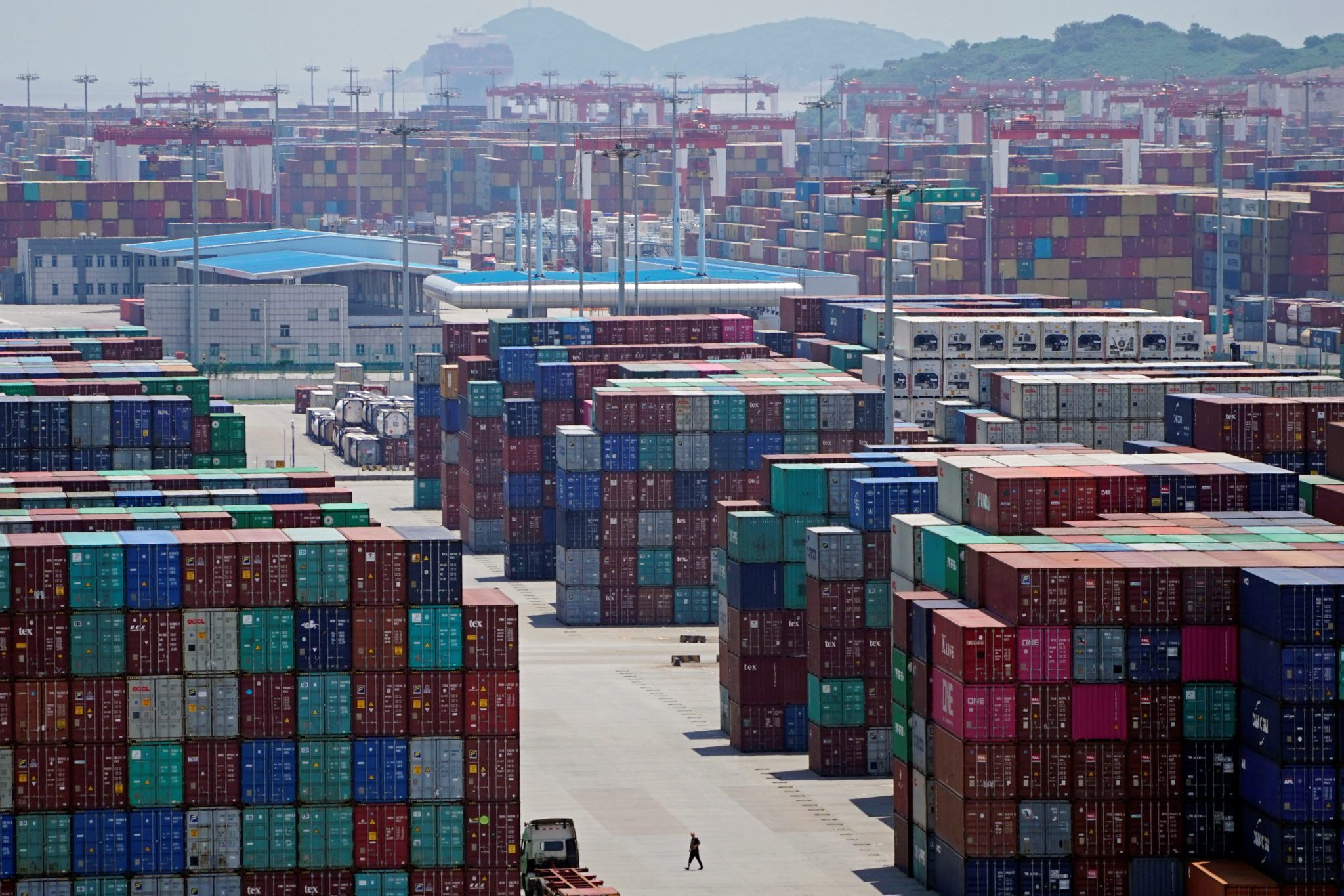 Crescimento das exportações da China tem mínima em 2 anos