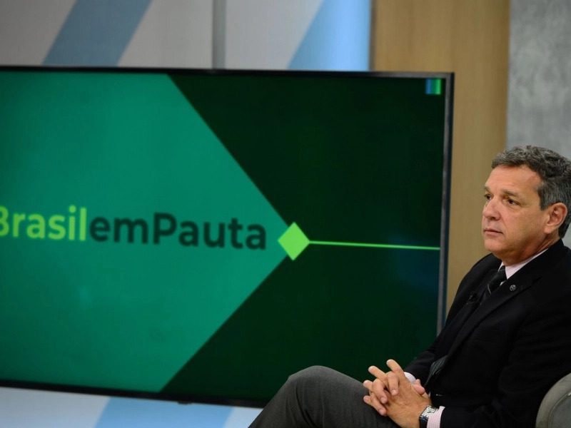 Petrobras: apesar de não cumprir requisitos, Andrade assumirá, diz especialista