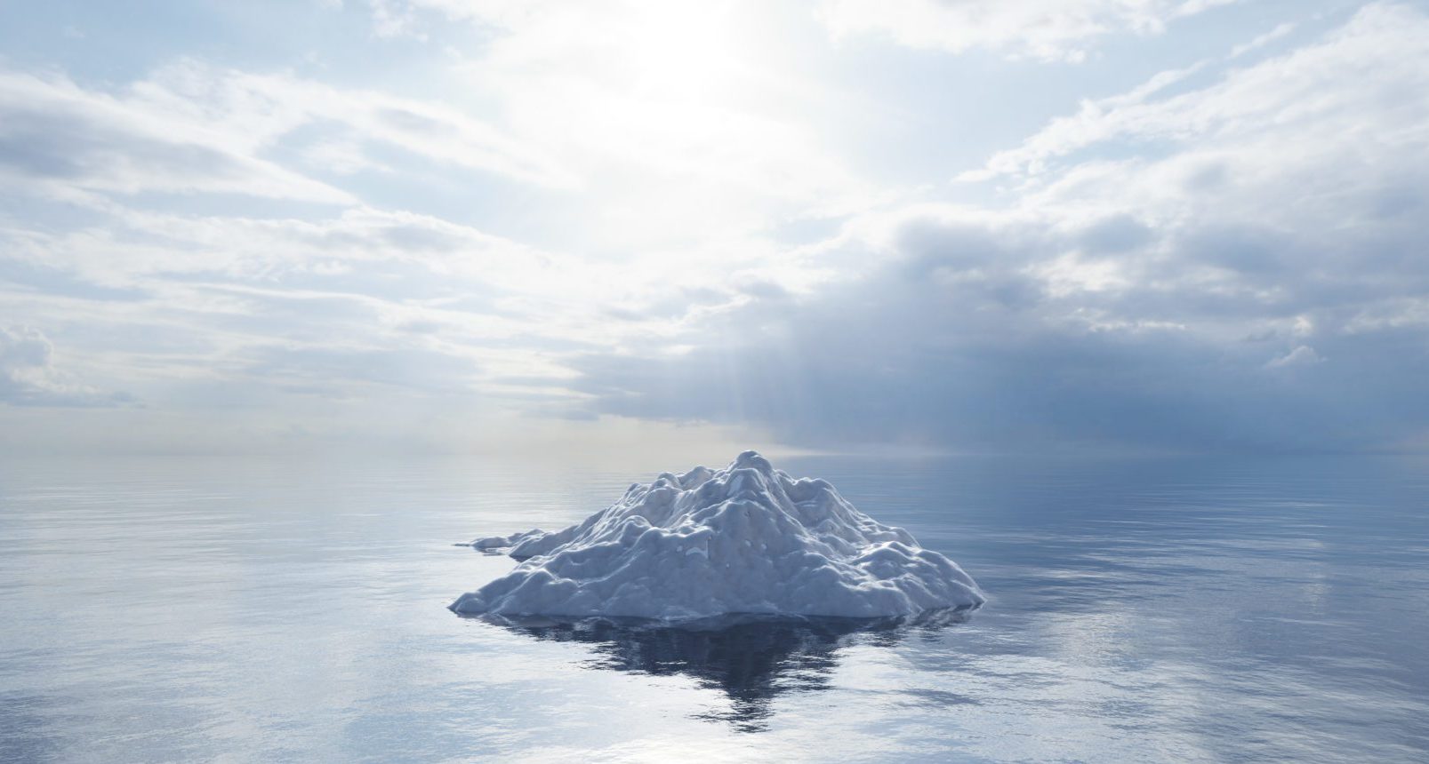 Iceberg derretendo no oceano. Aquecimento global e mudanças climáticas
