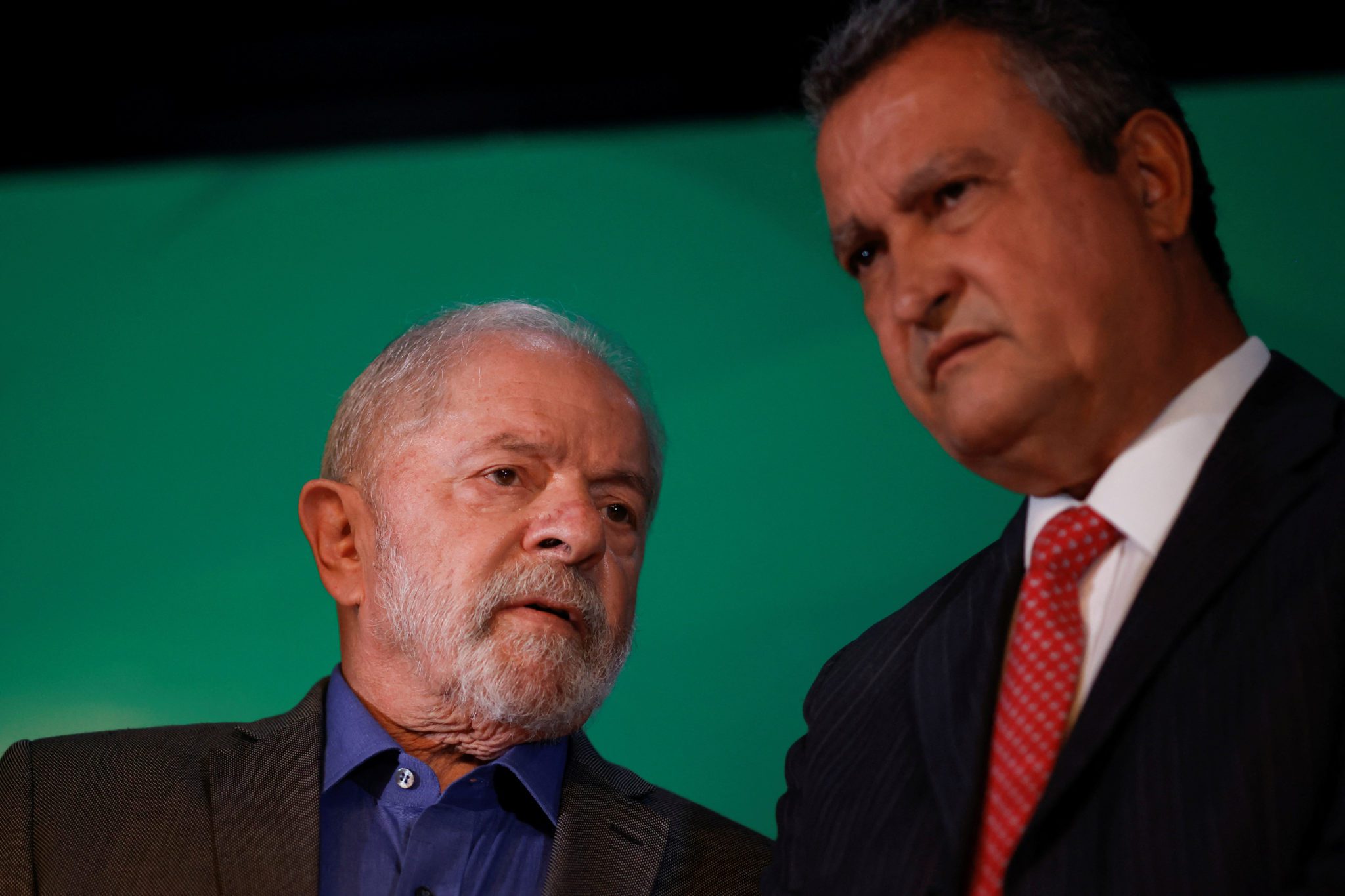 Presidente eleito Lula ao lado do futuro ministro da Casa Civil, Rui Costa