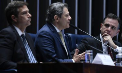 Presidente do BC, Roberto Campos Neto; ministro da Fazenda, Fernando Haddad; presidente do Senado, Rodrigo Pacheco. (Foto: Edilson Rodrigues/Agência Senado)