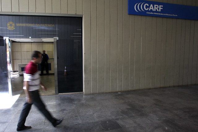 Foto de 2015 mostra fachada externa do Conselho Administrativo de Recursos Fiscais (CARF). (Foto: André Corrêa/Agência Senado.)