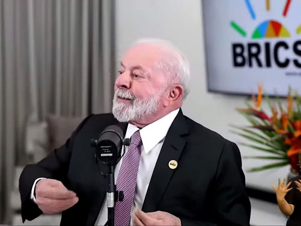Joanesburgo, África do Sul, 22.08.2023 - Presidente Lula é entrevistado por Marcos Uchoa no programa Conversa com o Presidente, em Joanesburgo, África do Sul. Imagem: Canal Gov