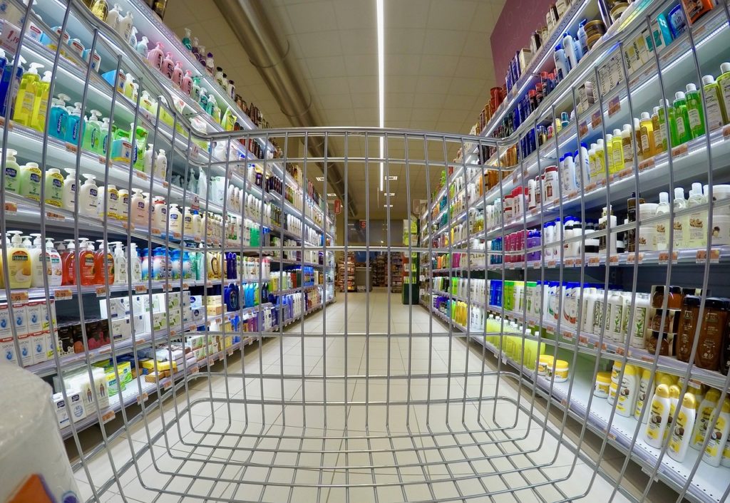 Supermercado, itens de higiene pessoal (Foto: Marco Pomella por Pixabay)