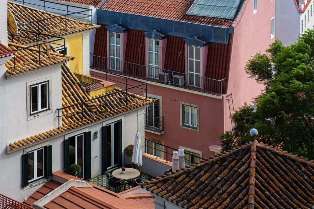 Imóveis em Portugal (Imagem de Luiz Costa por Pixabay)