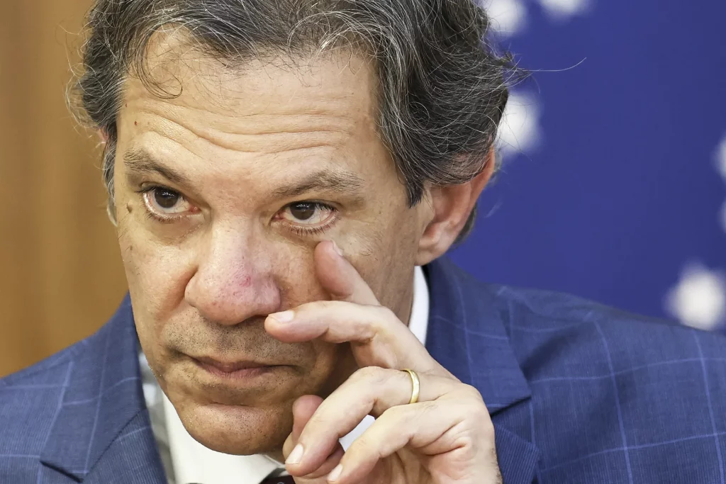 Brasília (DF), 22/04/2024 - O ministro da Fazenda, Fernando Haddad, durante entrevista coletiva após o lançamento do Programa Acredita, em cerimônia no Palácio do Planalto. Foto: Marcelo Camargo/Agência Brasil