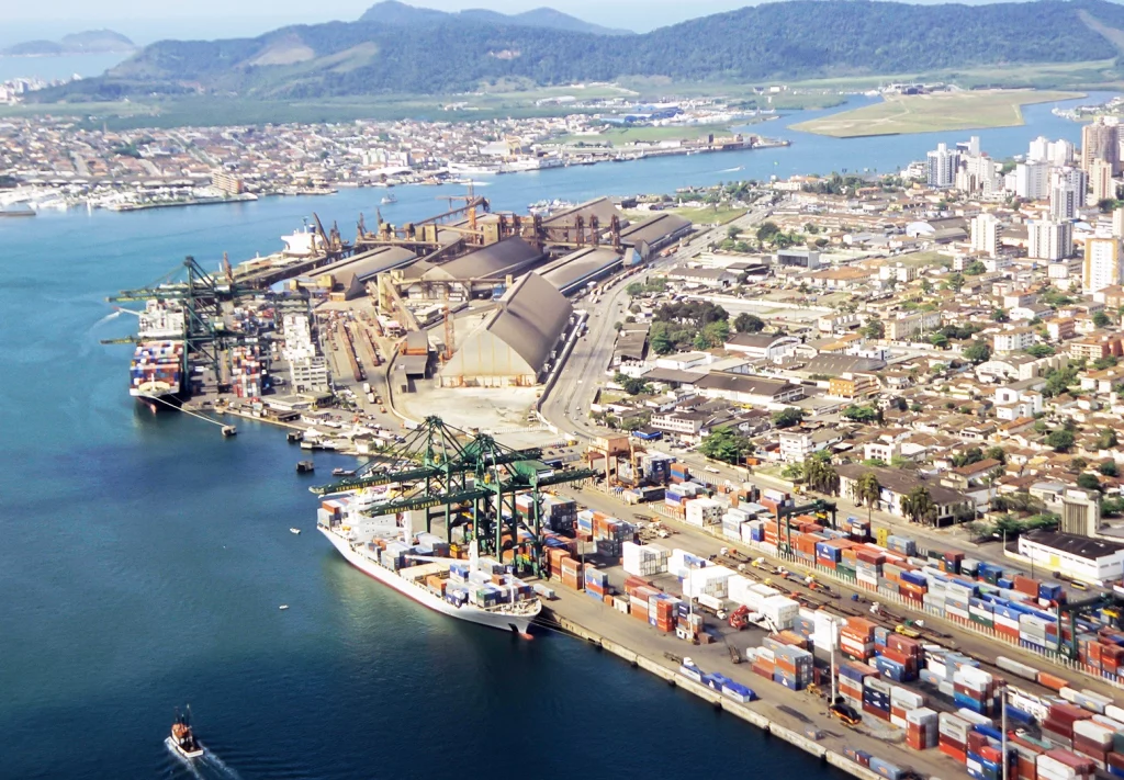 Vista aéra do Porto de Santos (SP)