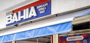 Letreiro de uma loja das Casas Bahia em São Paulo (SP)