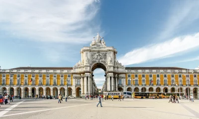 Vista da Praça do Comércio, em Lisboa, Portugal (Foto: Adobe Stock Photo)