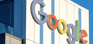 Kitchener, Ontário, Canadá – 19 de dezembro de 2018: Marca do Google nos edifícios de escritórios do Google Canadá