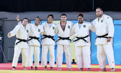 FOTO: Anderson Neves/CBJ/Divulgação Equipe mista de judô do Brasil que foi medalha de prata nos Jogos Pan-Americanos de 2023