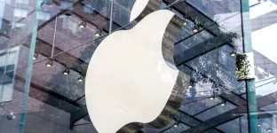 Imagem mostra fachada com destaque do logo da Apple