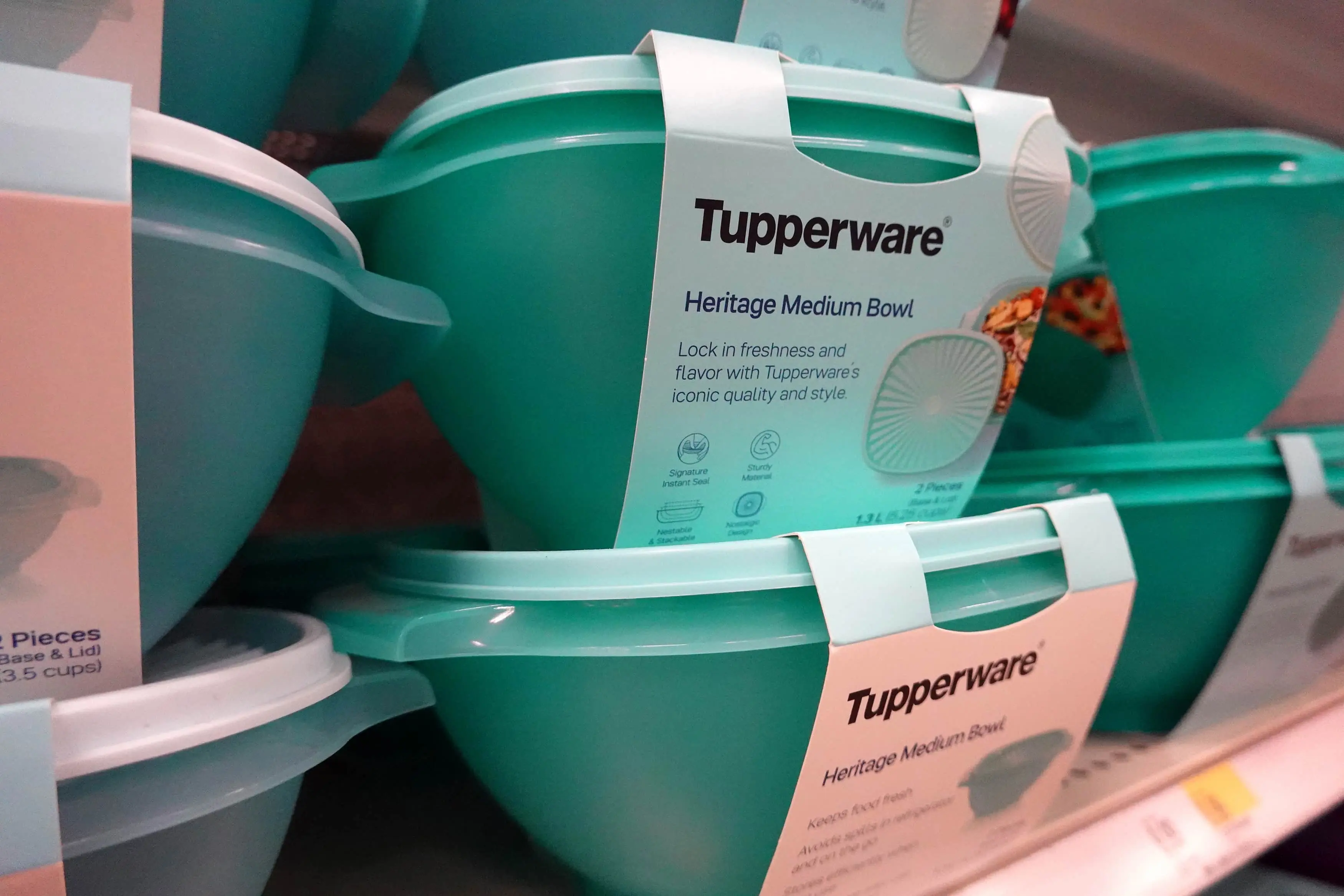 Tupperware foi criada em 1946 por Earl Tupper