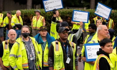 Trabalhadores da fábrica da Boeing discutem adesão à greve