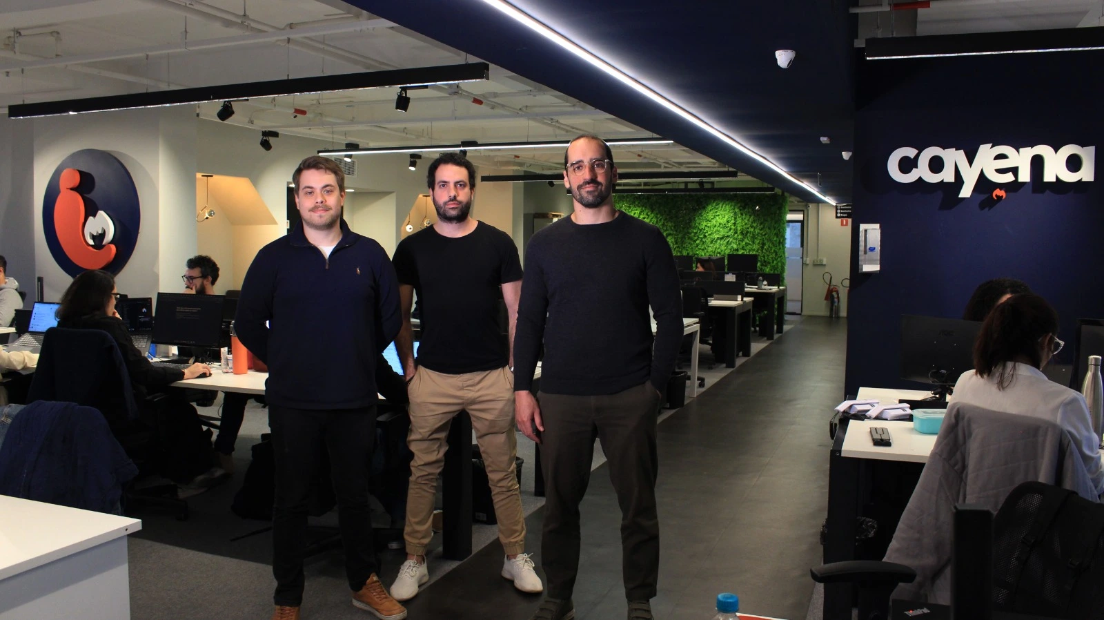 Gabriel Sendacz, Raymond Shayo e Pedro Carvalho, fundadores da startup Cayena 