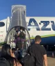 Passageiros embarcando em um voo da Azul