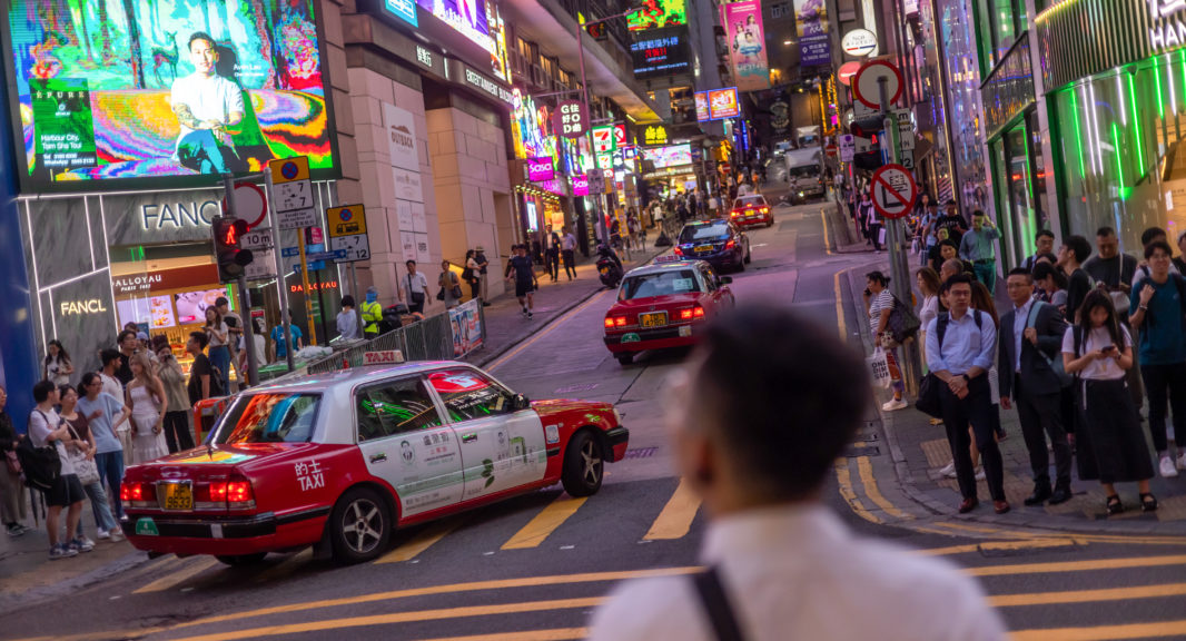 Como Pequim assumiu o controle do centro financeiro de Hong Kong — e deixou o Ocidente para trás