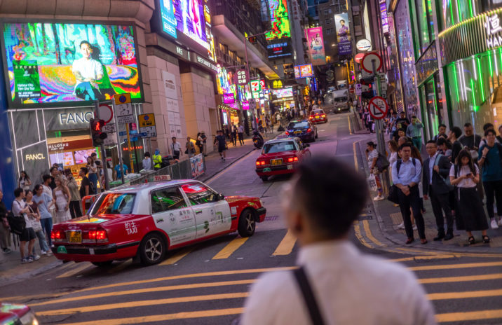 Como Pequim assumiu o controle do centro financeiro de Hong Kong — e deixou o Ocidente para trás