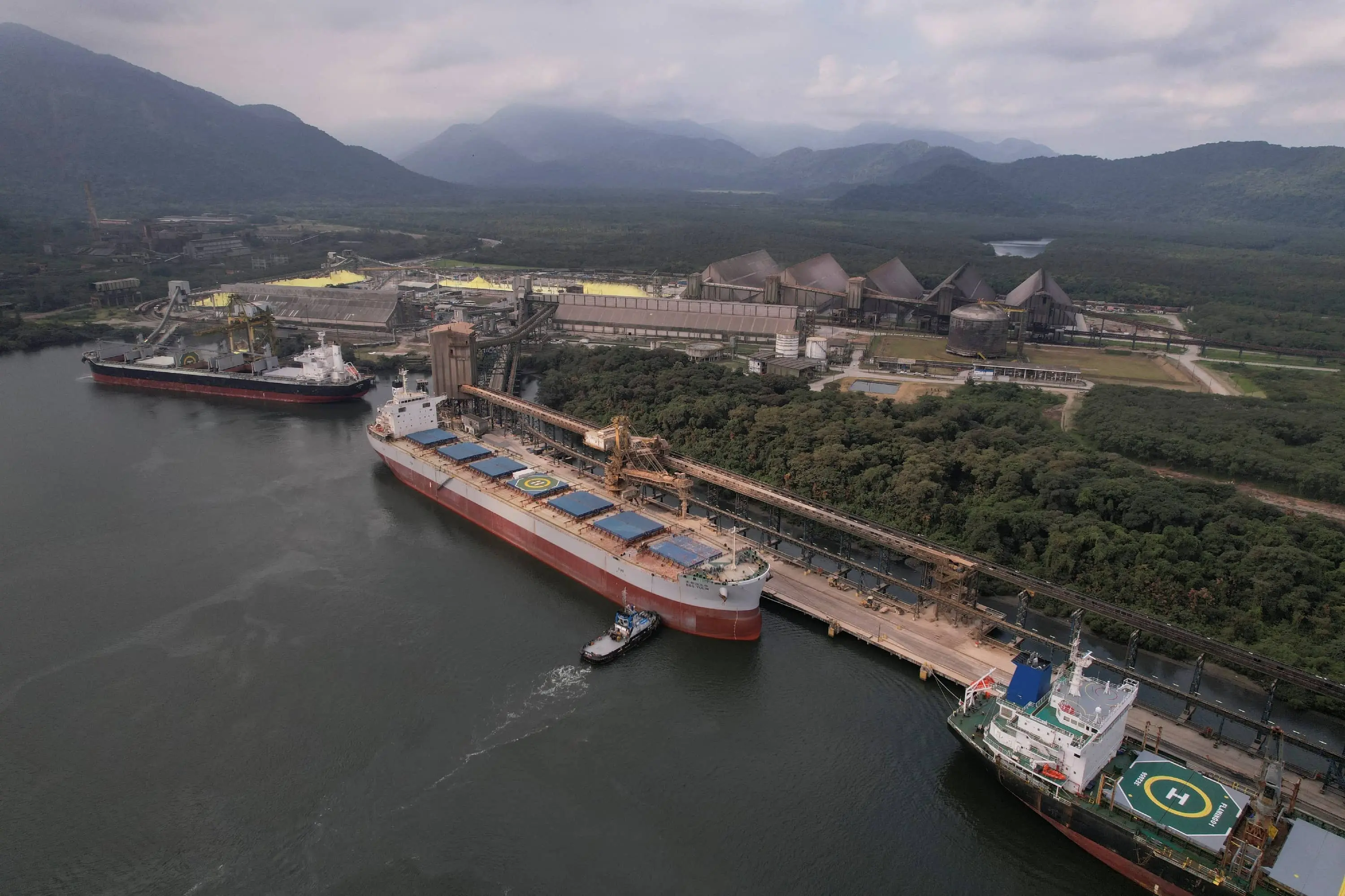 Terminal portuário da VLI no Porto de Santos