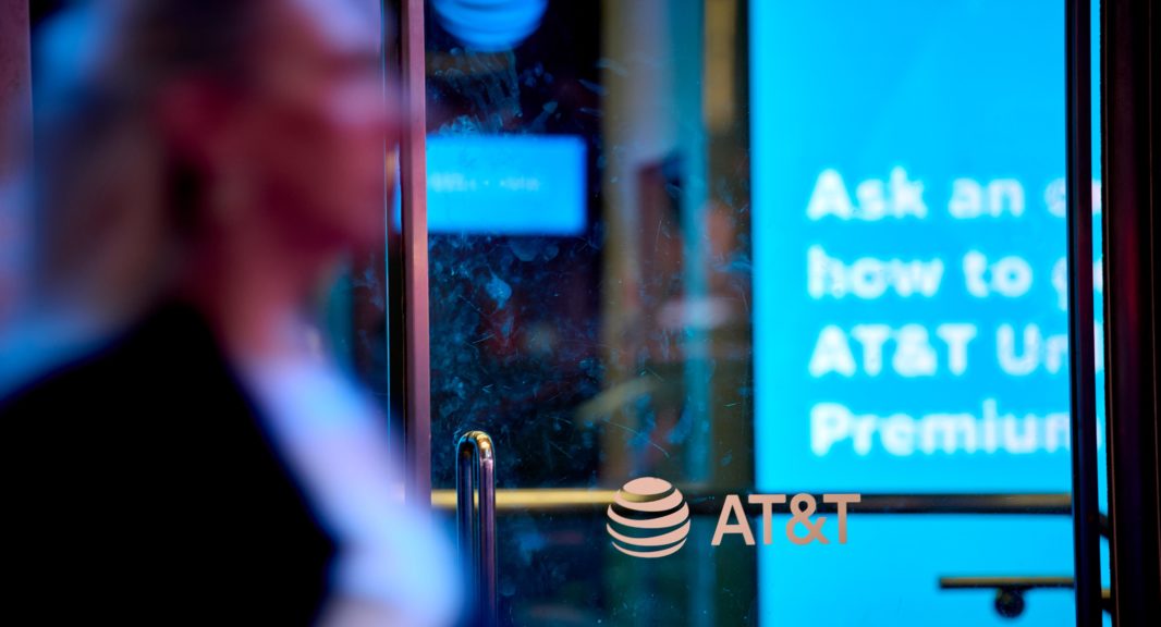 AT&T saiu do mercado de mídia — e investidores comemoram volta a negócios entediantes