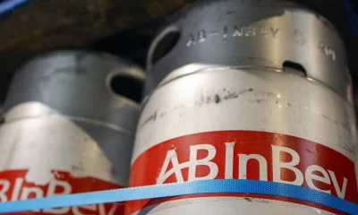 Barris de cerveja no depósito de distribuição da AB Inbev em Leuven, Bélgica