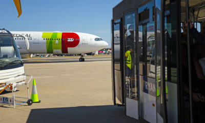 Avião da TAP no aeroporto Humberto Delgado em Lisboa, Portugal, em foto de setembro de 2024.